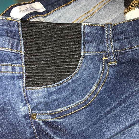 Maternity shorts - Picture 3 of 6